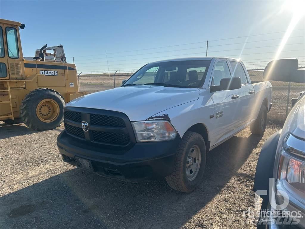 RAM 1500 Pikapai / Bortiniai sunkvežimiai