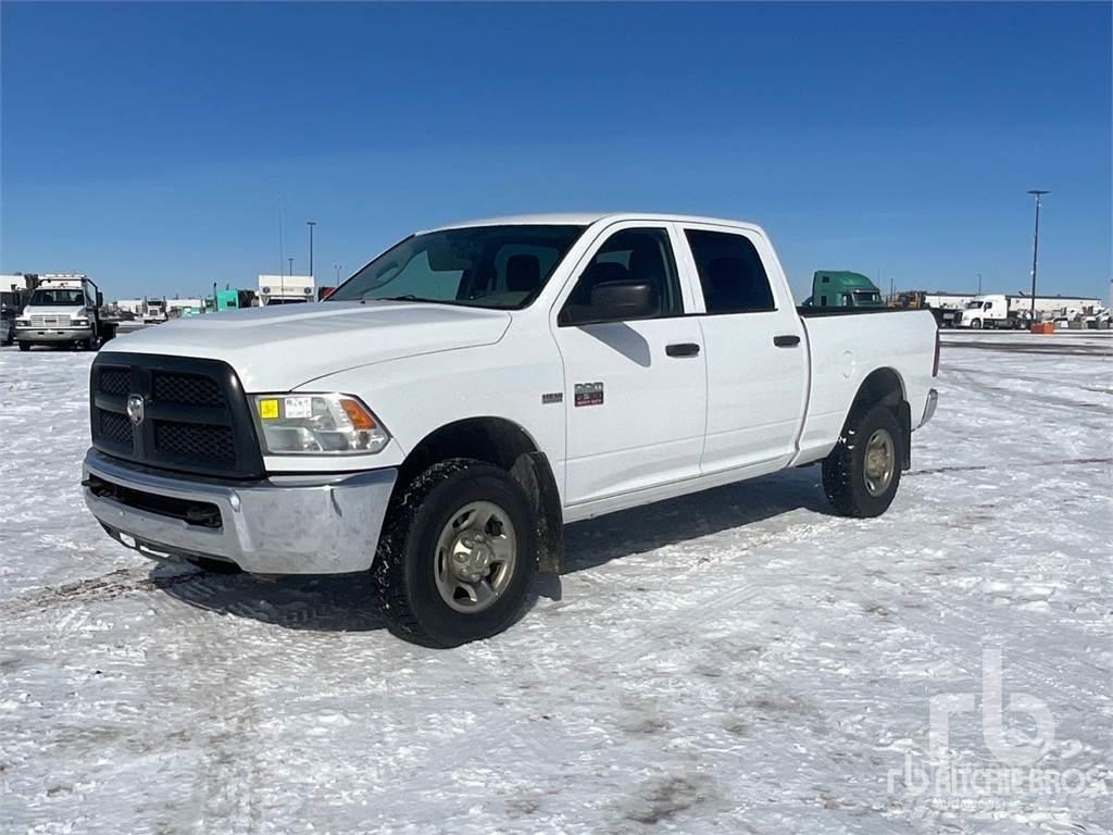 RAM 2500 Pikapai / Bortiniai sunkvežimiai