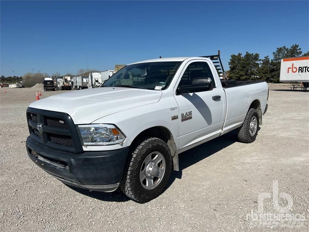 RAM 2500 Pikapai / Bortiniai sunkvežimiai