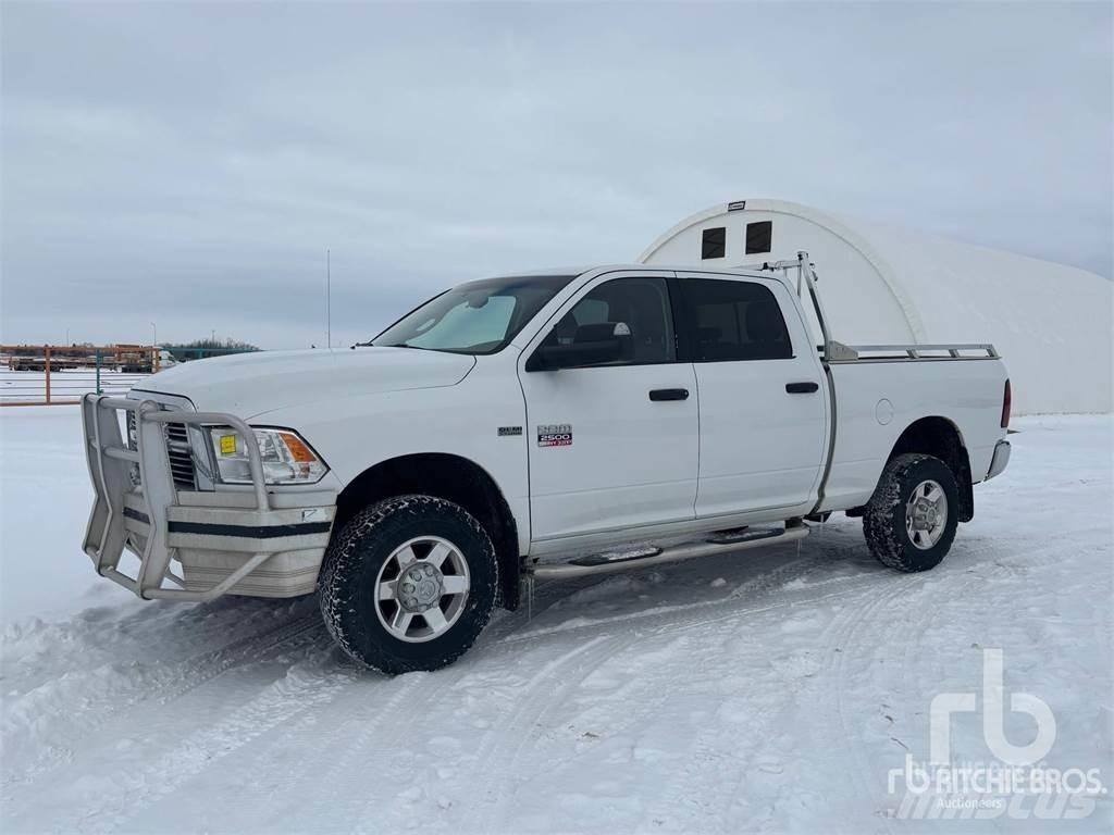 RAM 2500 Pikapai / Bortiniai sunkvežimiai