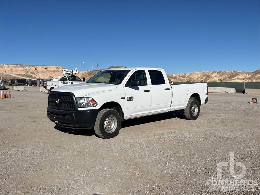 RAM 2500 Pikapai / Bortiniai sunkvežimiai