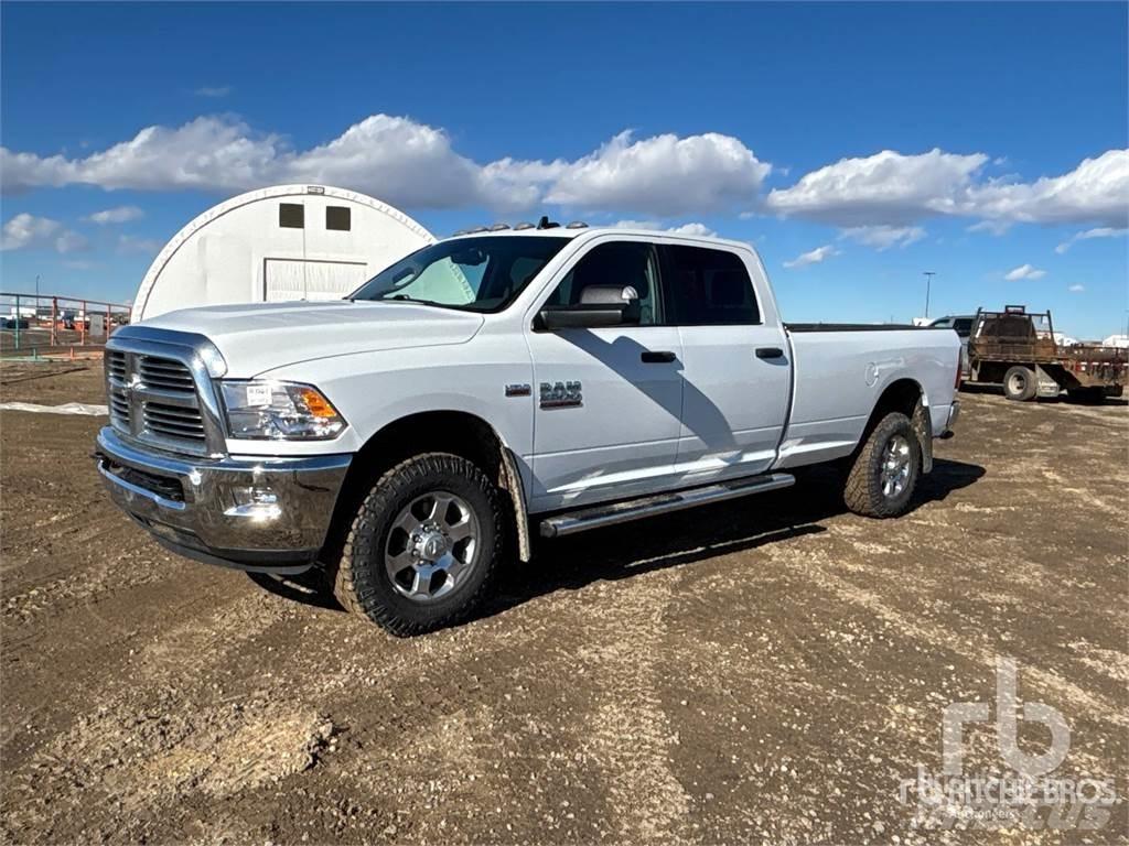RAM 2500 Pikapai / Bortiniai sunkvežimiai