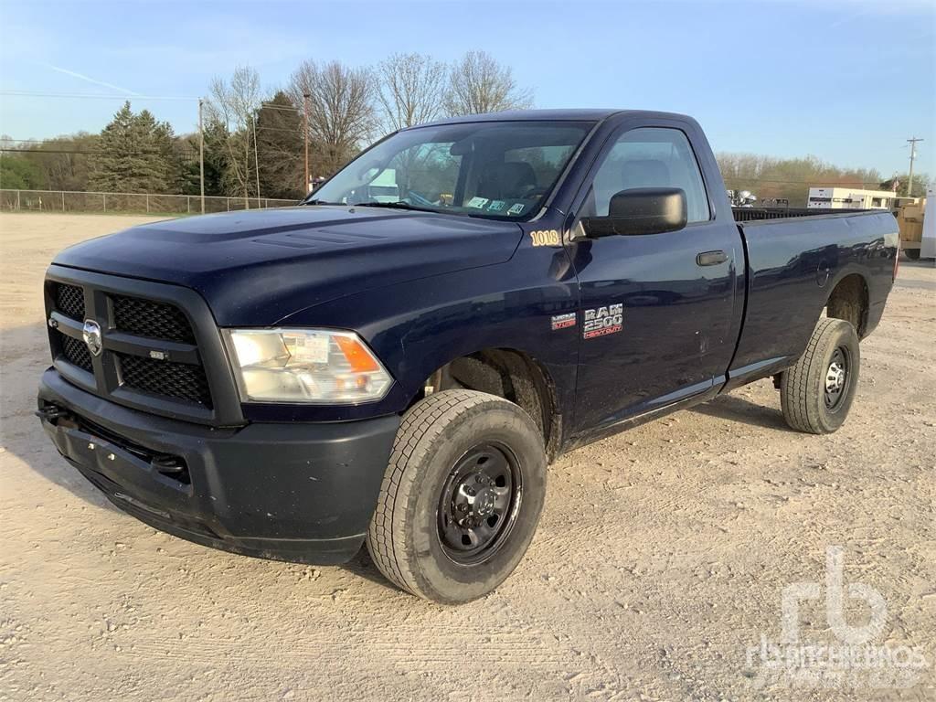RAM 2500 Pikapai / Bortiniai sunkvežimiai