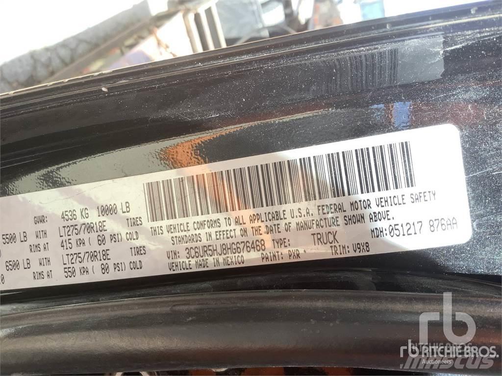 RAM 2500 Pikapai / Bortiniai sunkvežimiai