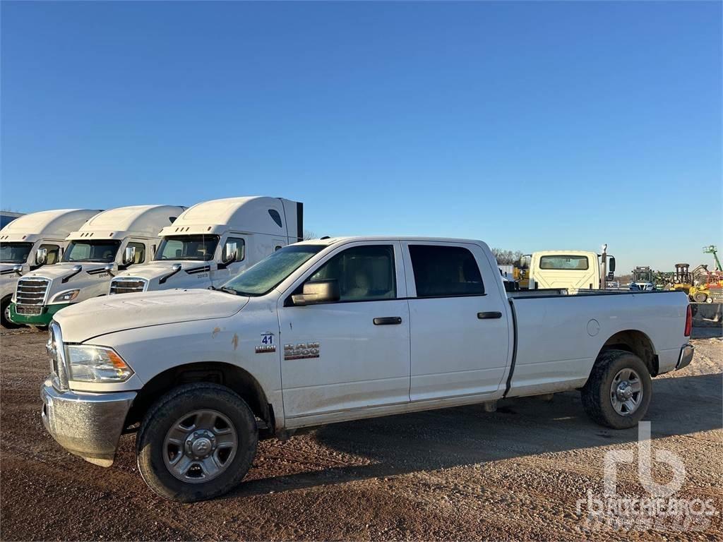 RAM 2500 Pikapai / Bortiniai sunkvežimiai