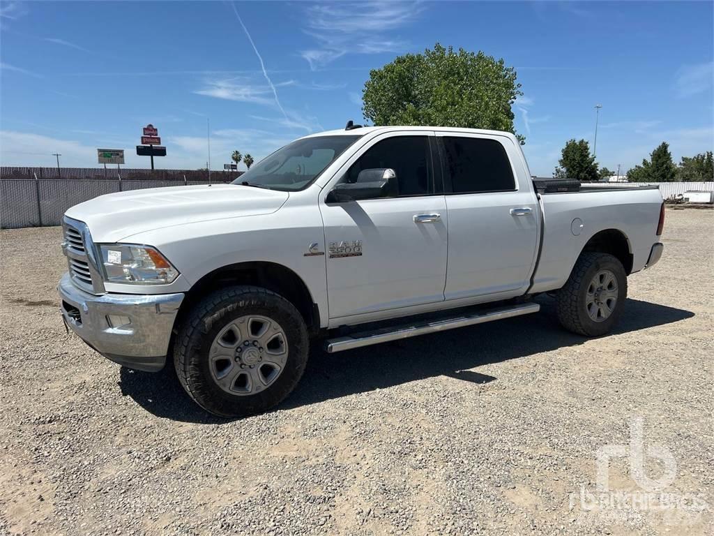 RAM 2500 Pikapai / Bortiniai sunkvežimiai