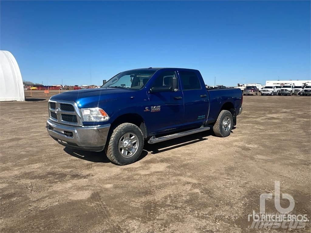 RAM 3500 Pikapai / Bortiniai sunkvežimiai