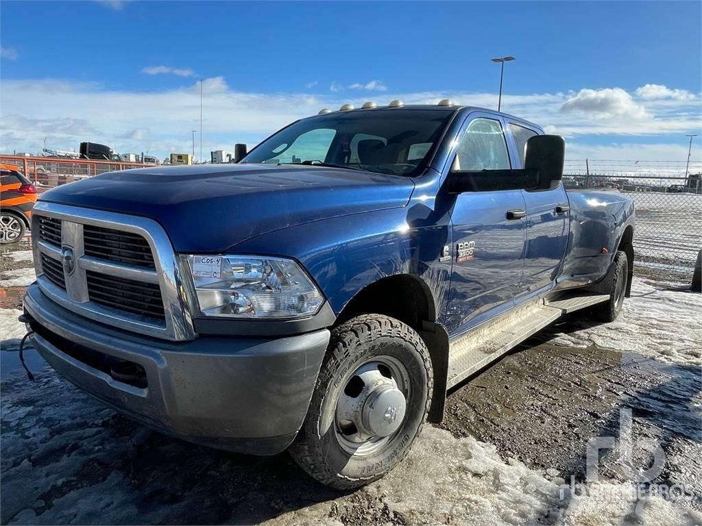 RAM 3500 Pikapai / Bortiniai sunkvežimiai