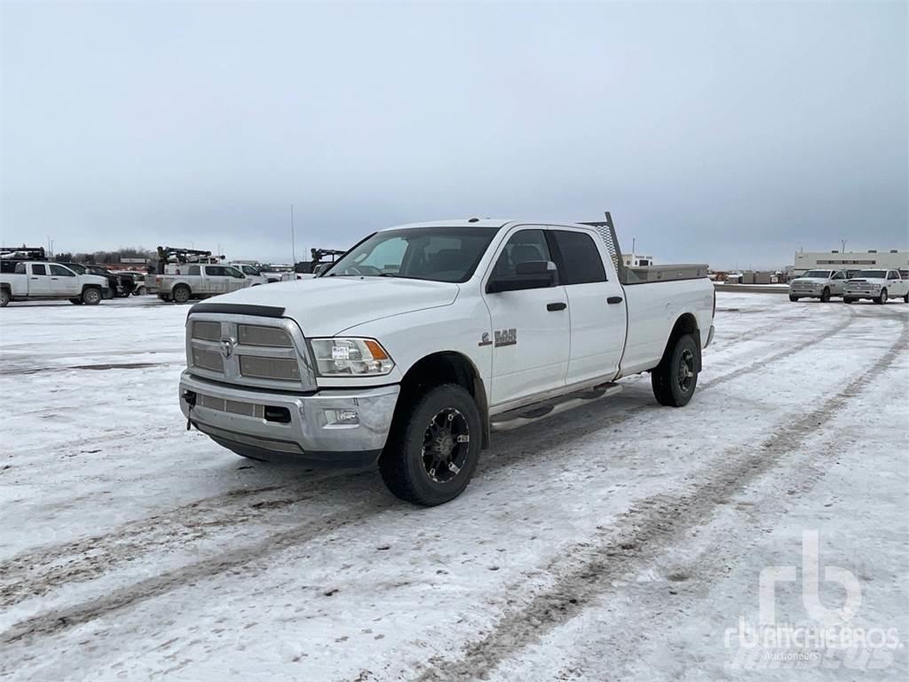RAM 3500 Pikapai / Bortiniai sunkvežimiai