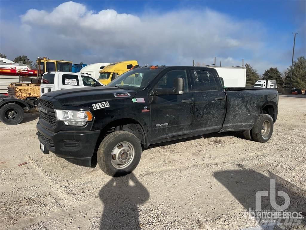 RAM 3500 Pikapai / Bortiniai sunkvežimiai