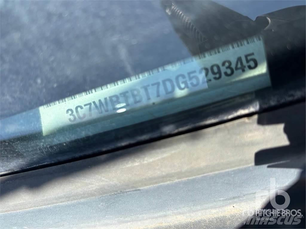 RAM 3500 Važiuoklė su kabina