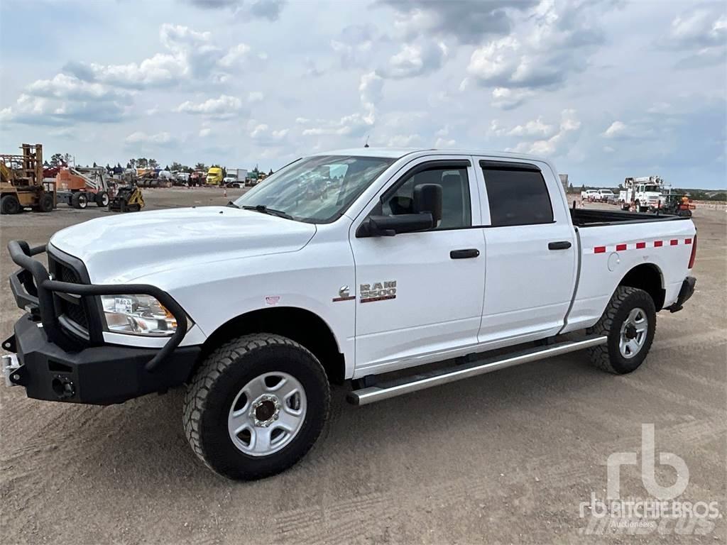 RAM 3500 Pikapai / Bortiniai sunkvežimiai
