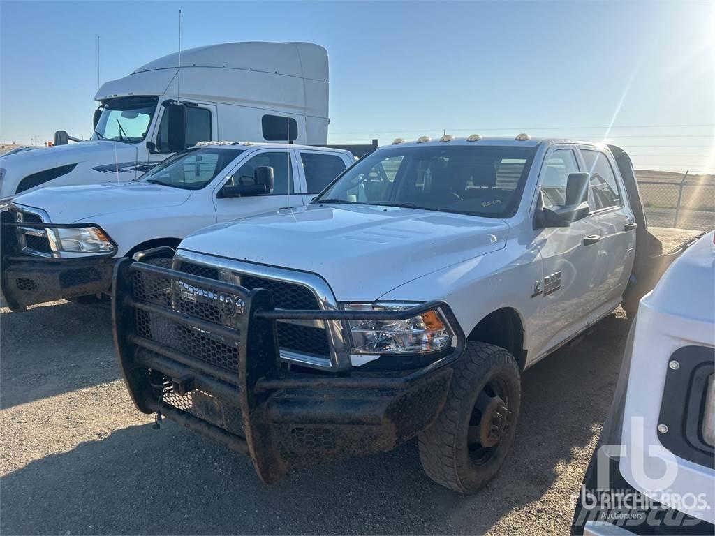 RAM 3500 Pikapai / Bortiniai sunkvežimiai
