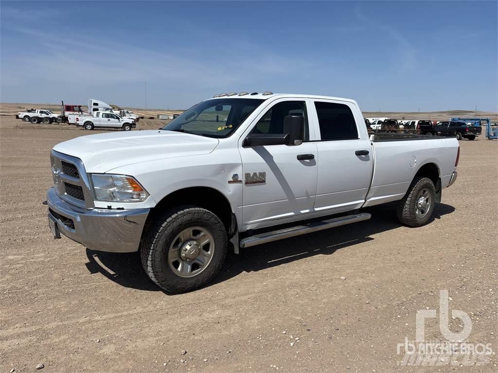 RAM 3500 Pikapai / Bortiniai sunkvežimiai