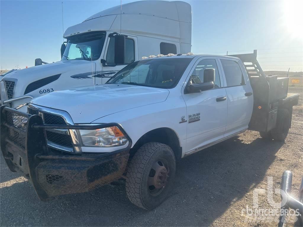 RAM 3500 Pikapai / Bortiniai sunkvežimiai