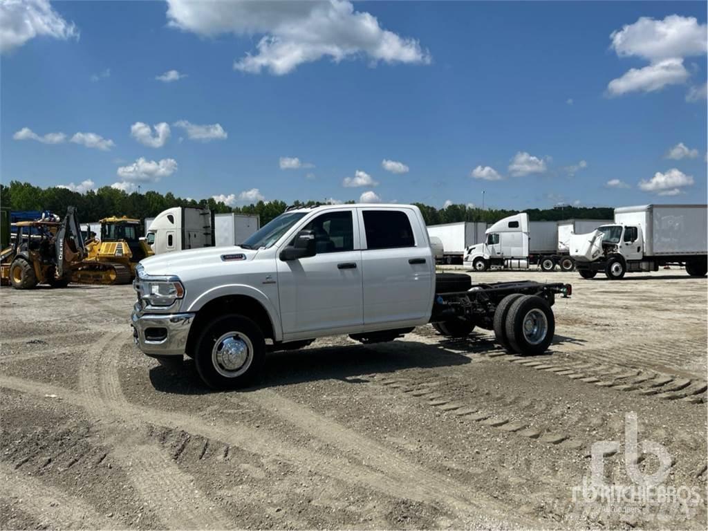 RAM 3500 Važiuoklė su kabina