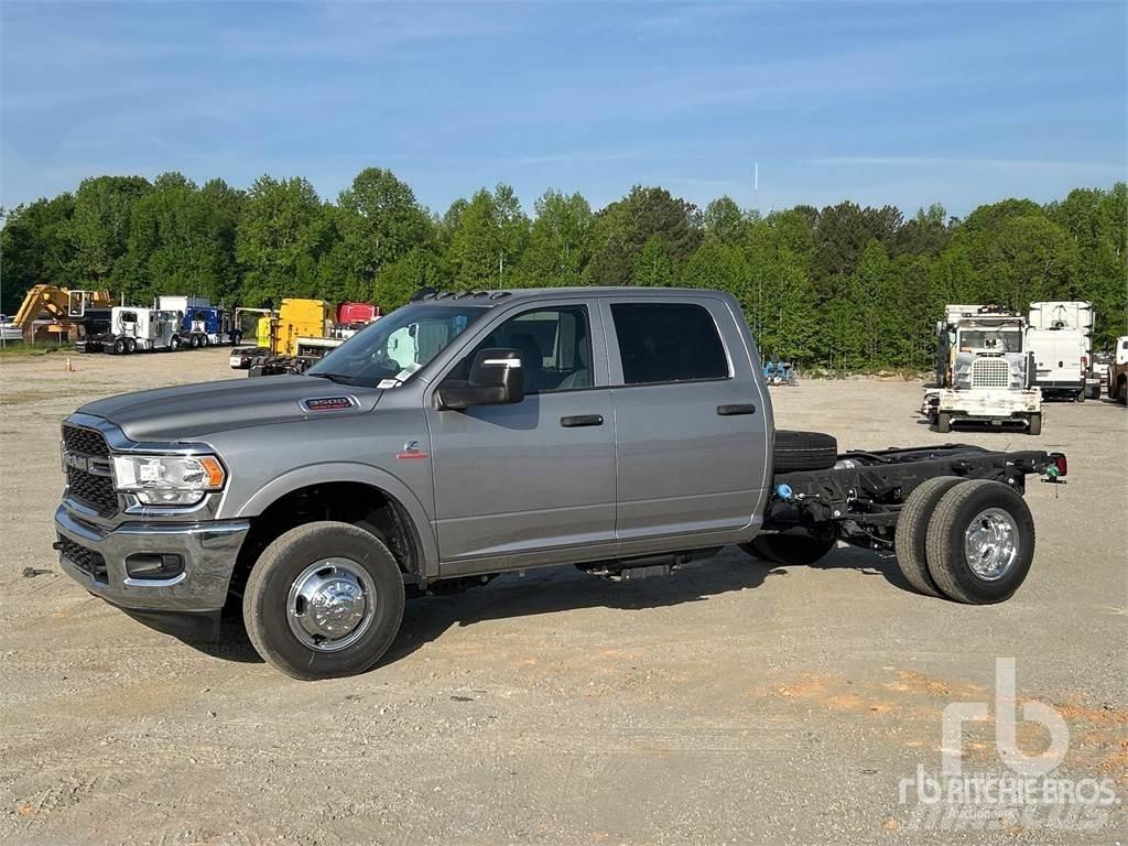 RAM 3500 Važiuoklė su kabina
