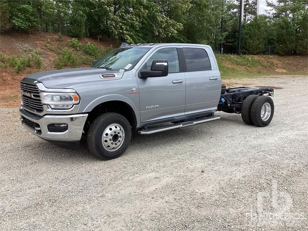 RAM 3500 Važiuoklė su kabina