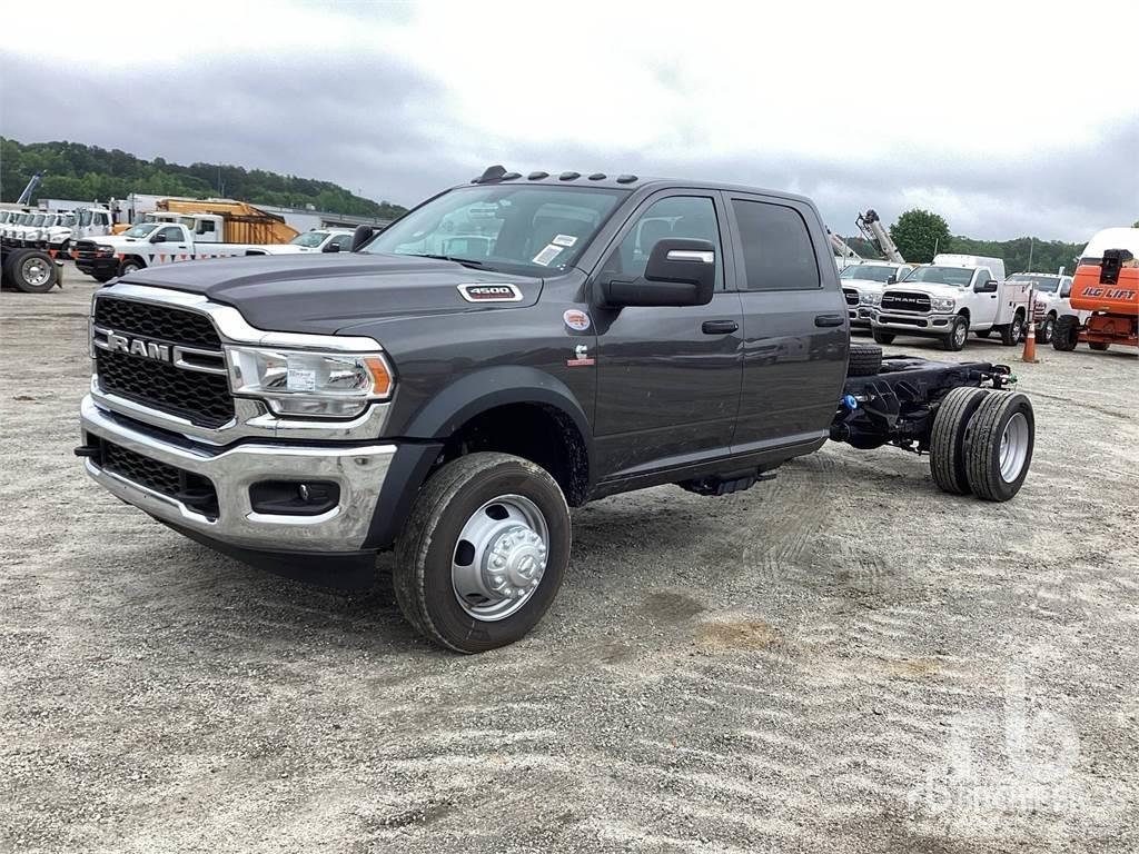 RAM 4500 Važiuoklė su kabina