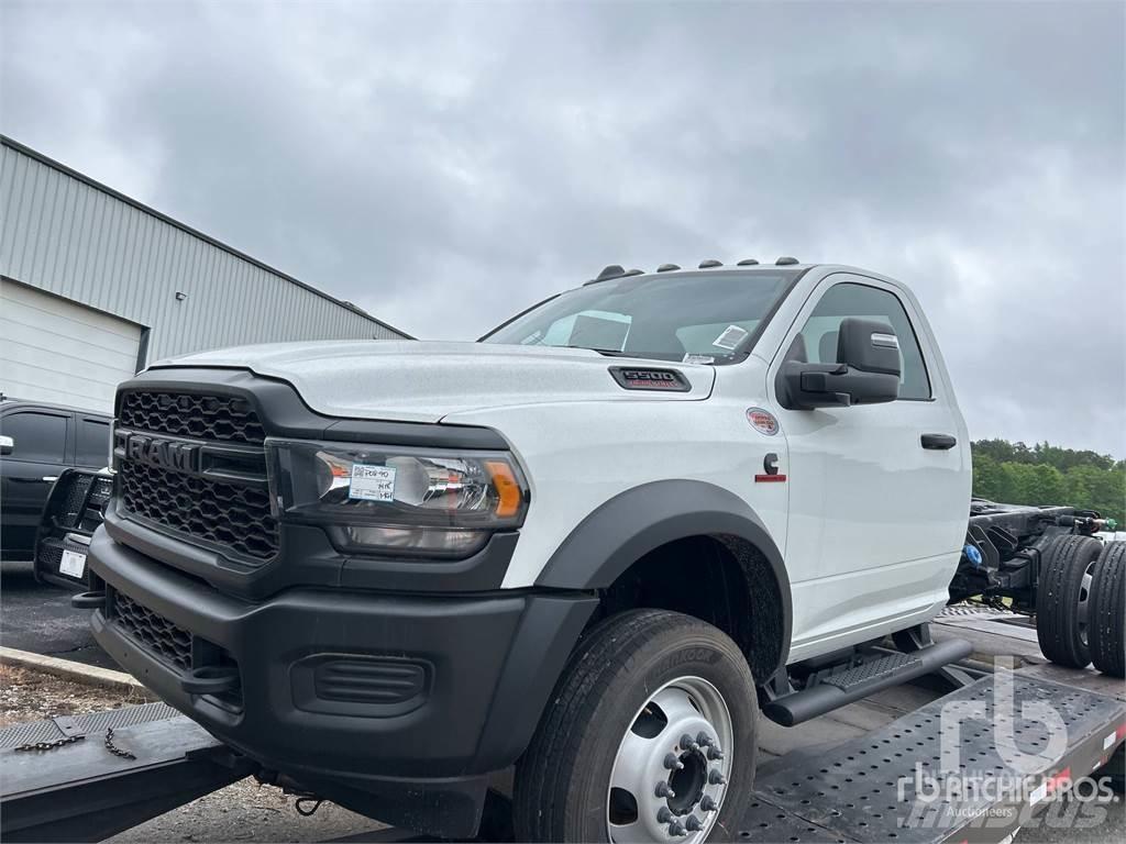 RAM 5500 Važiuoklė su kabina