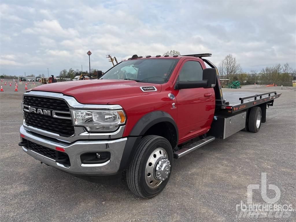 RAM 5500 Pagalbos kelyje automobiliai