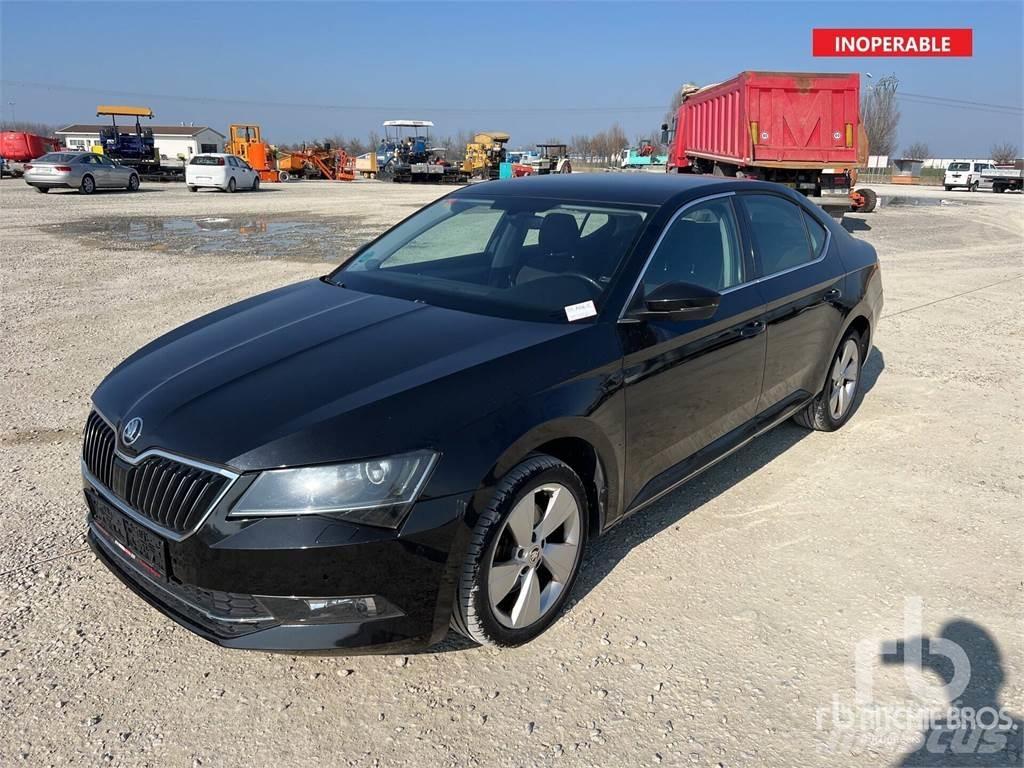 Skoda SUPERB Lengvieji automobiliai