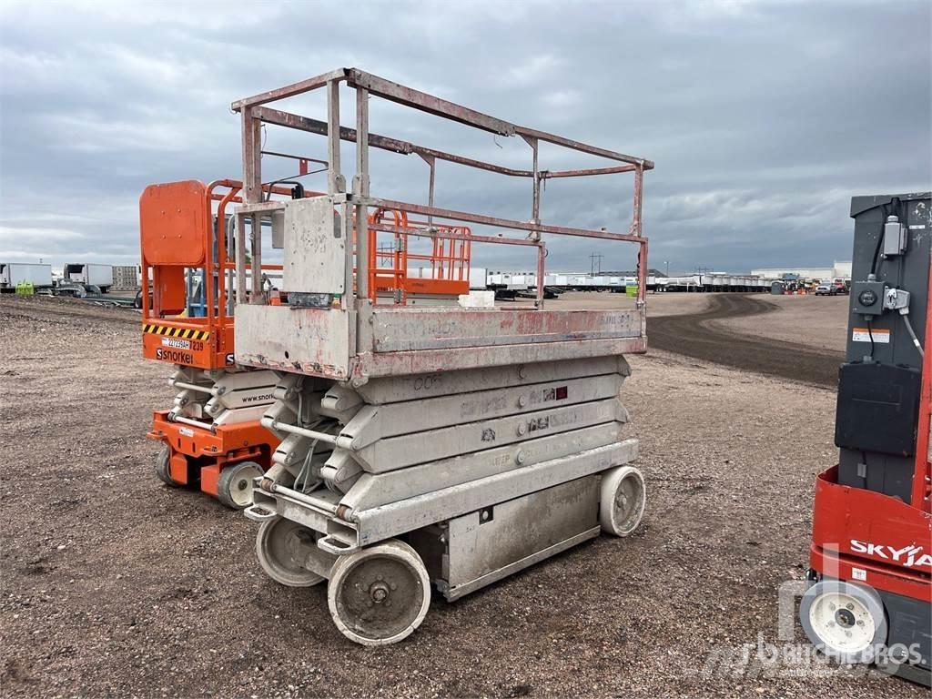 SkyJack SJ3226 Žirkliniai keltuvai