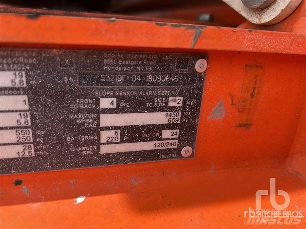 Snorkel S3219E Žirkliniai keltuvai