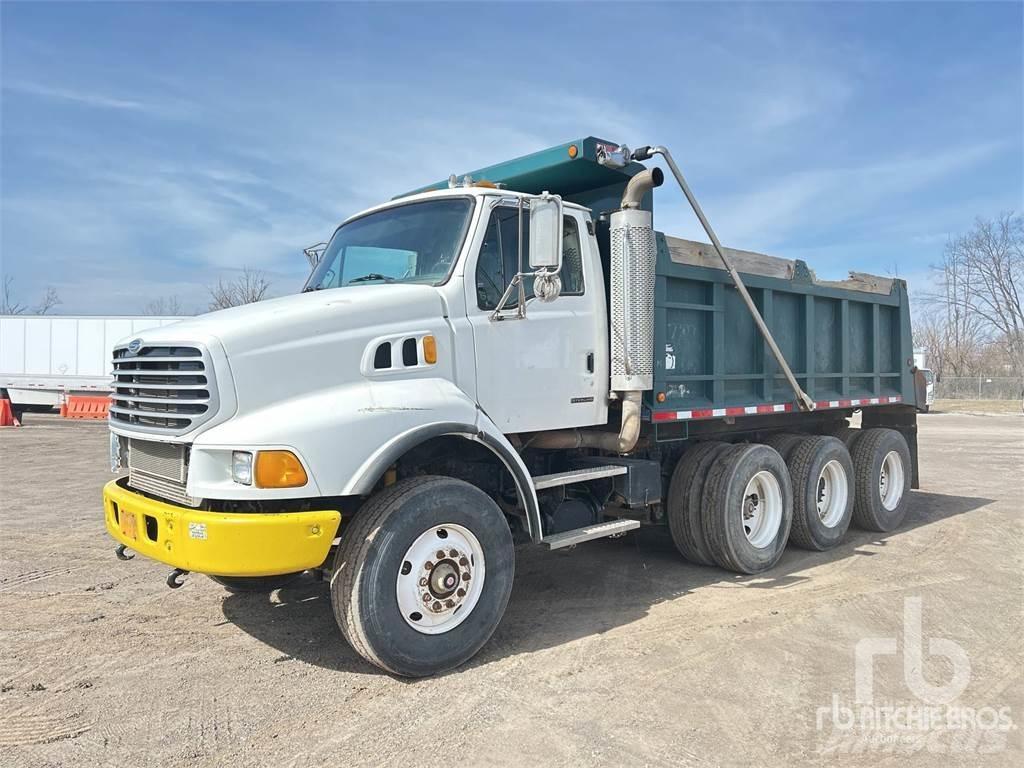 Sterling L9500 Savivarčių priekabų vilkikai