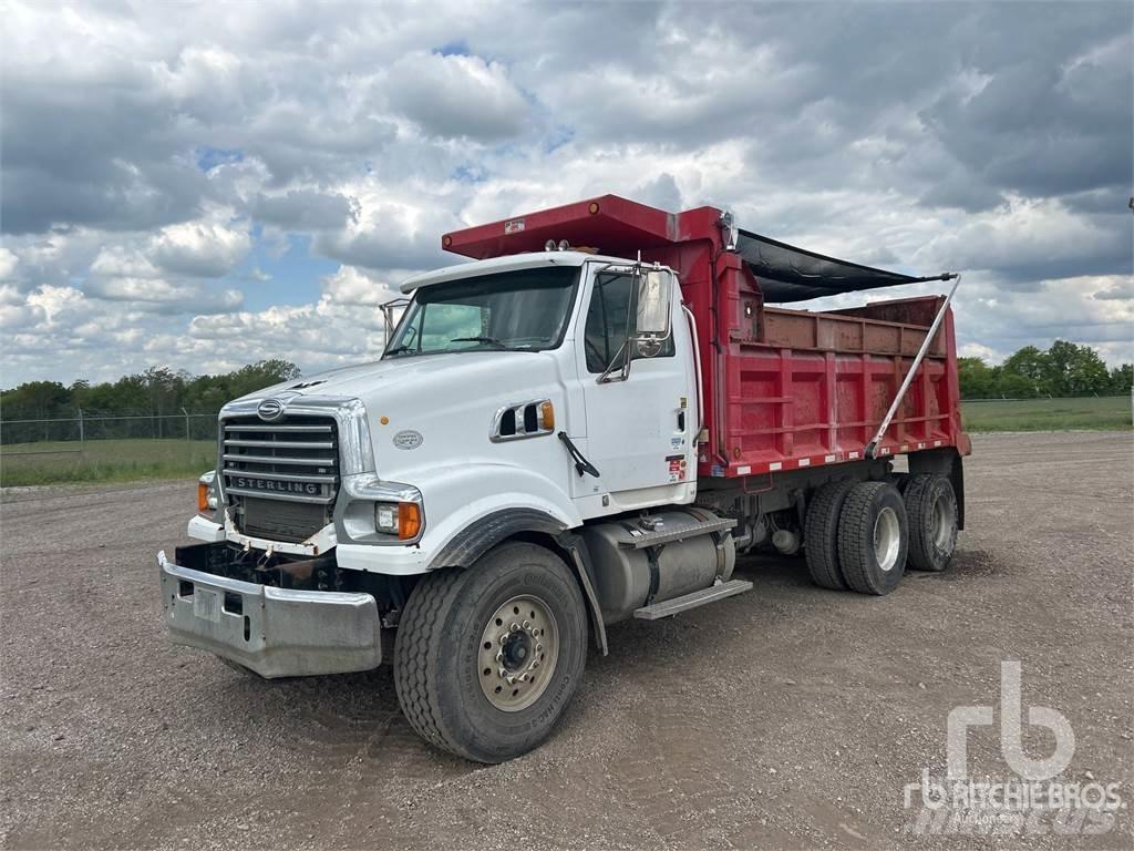 Sterling LT8500 Savivarčių priekabų vilkikai