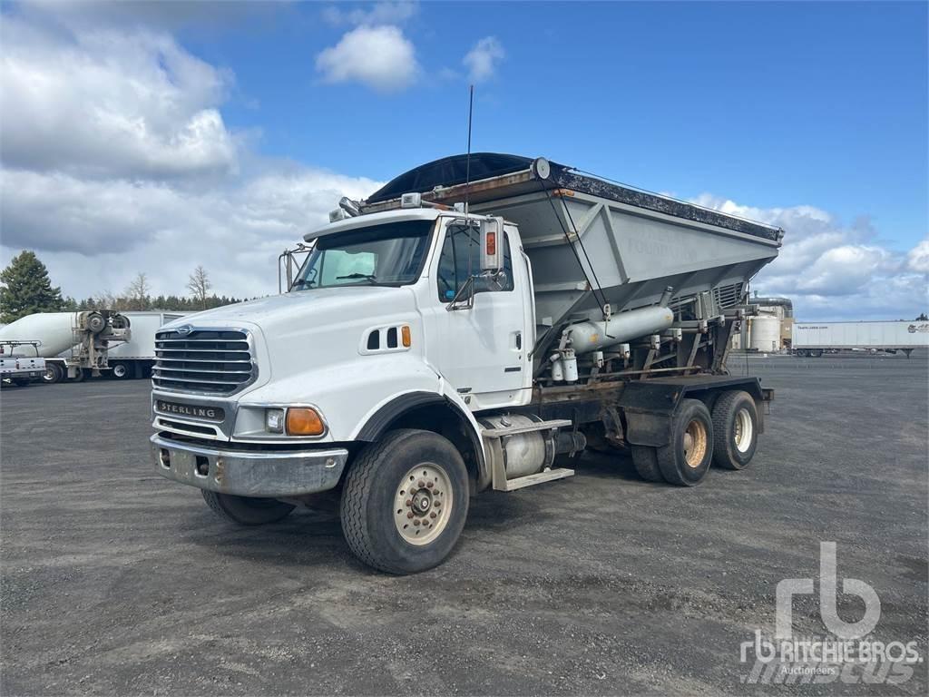 Sterling LT8500 Savivarčių priekabų vilkikai