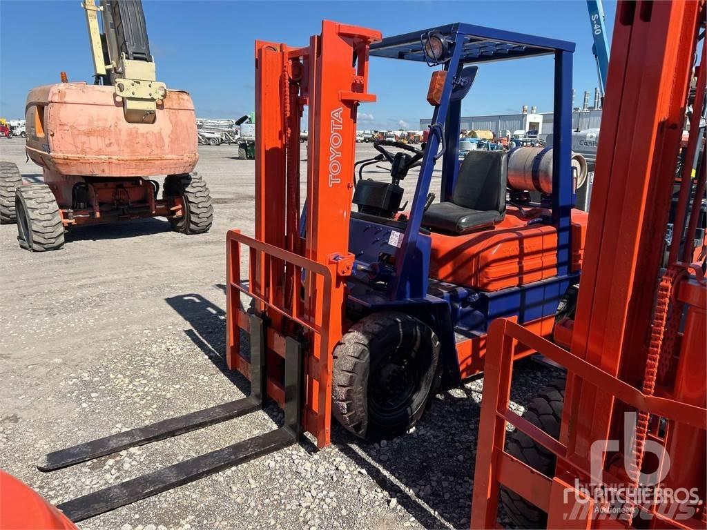 Toyota 5FG25 Dyzeliniai krautuvai