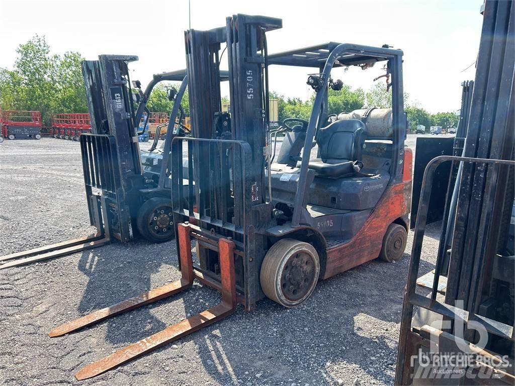 Toyota 8FGCU25 Dyzeliniai krautuvai