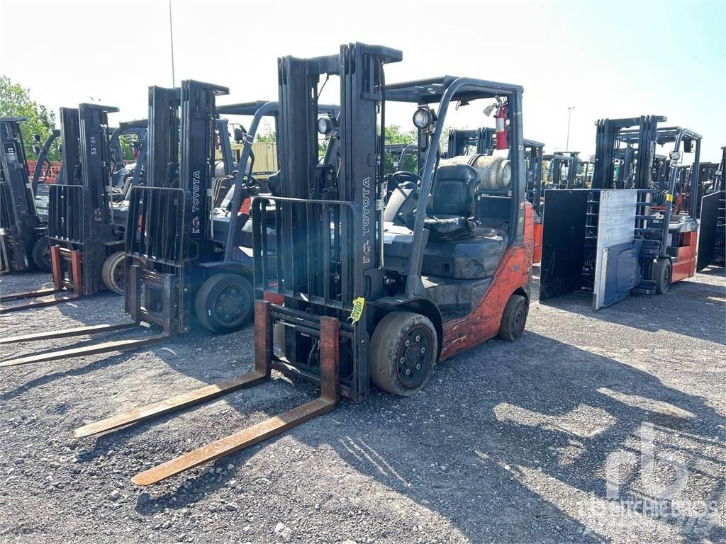 Toyota 8FGCU25 Dyzeliniai krautuvai