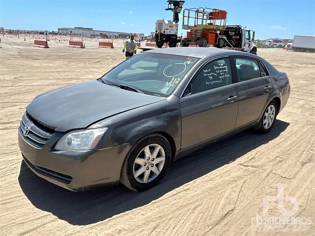 Toyota AVALON Lengvieji automobiliai