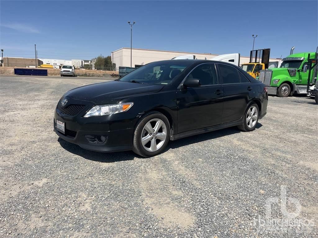Toyota CAMRY Lengvieji automobiliai
