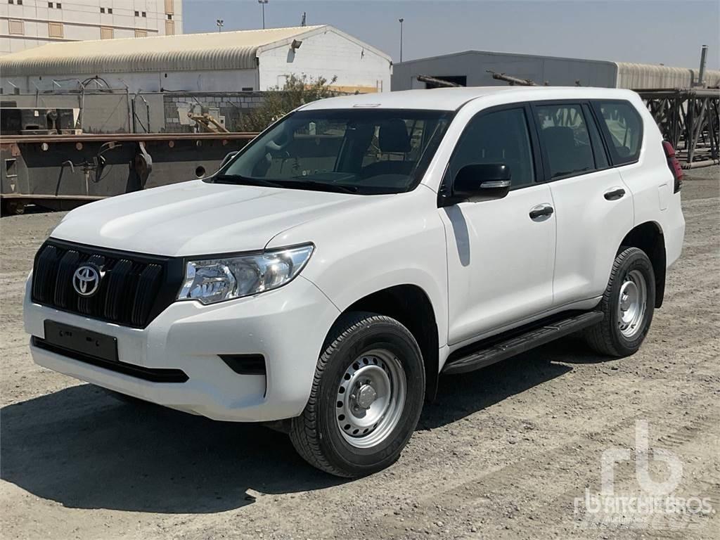 Toyota PRADO Pikapai / Bortiniai sunkvežimiai