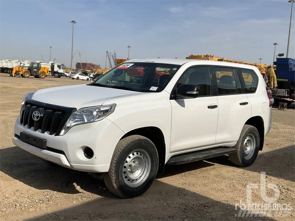 Toyota PRADO Pikapai / Bortiniai sunkvežimiai