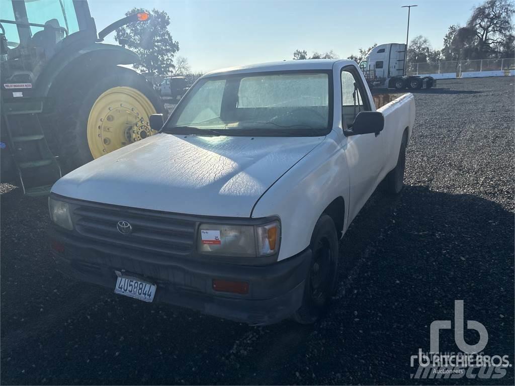 Toyota T100 Pikapai / Bortiniai sunkvežimiai