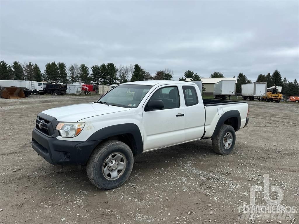 Toyota TACOMA Pikapai / Bortiniai sunkvežimiai