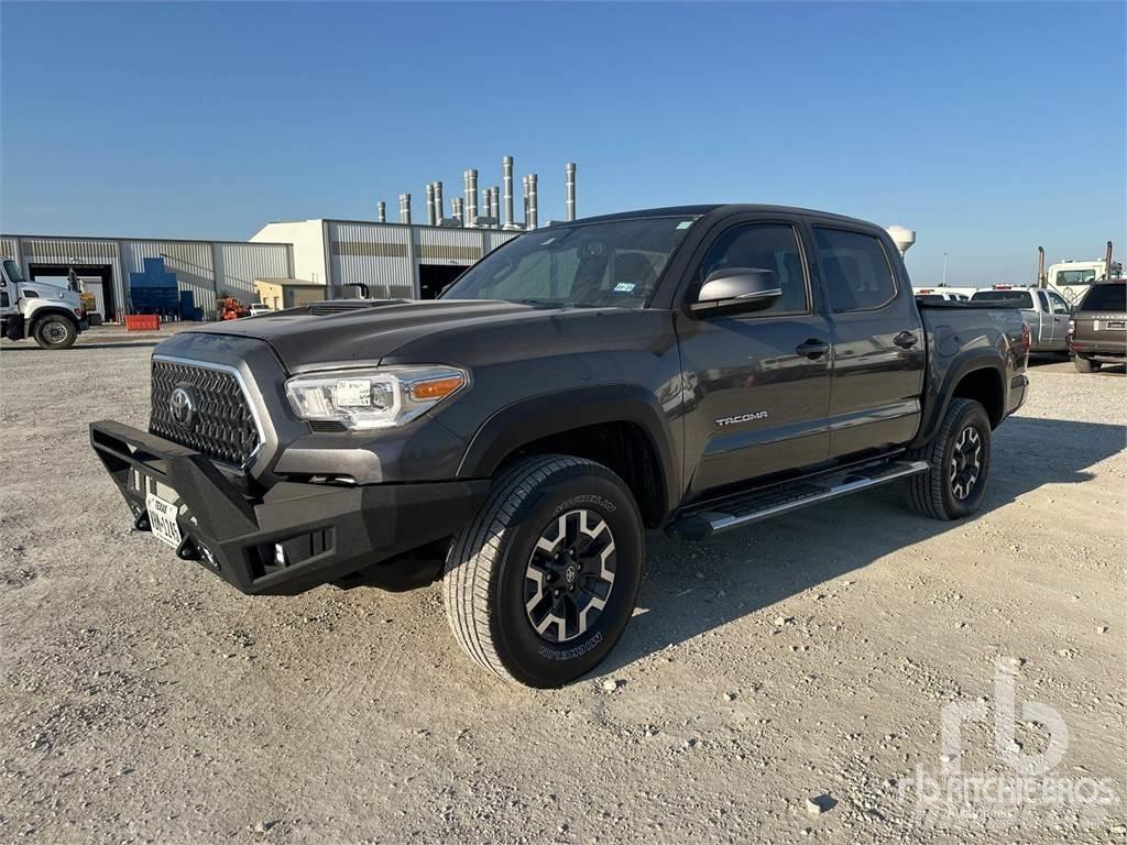 Toyota TACOMA Pikapai / Bortiniai sunkvežimiai