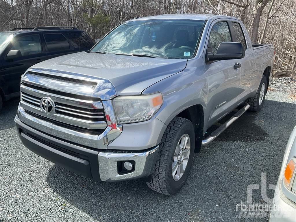 Toyota TUNDRA Pikapai / Bortiniai sunkvežimiai