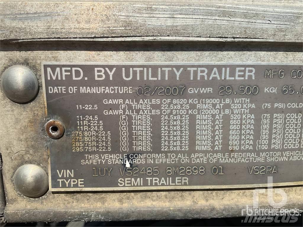 Utility VS2RA Puspriekabės su izoterminiu kėbulu