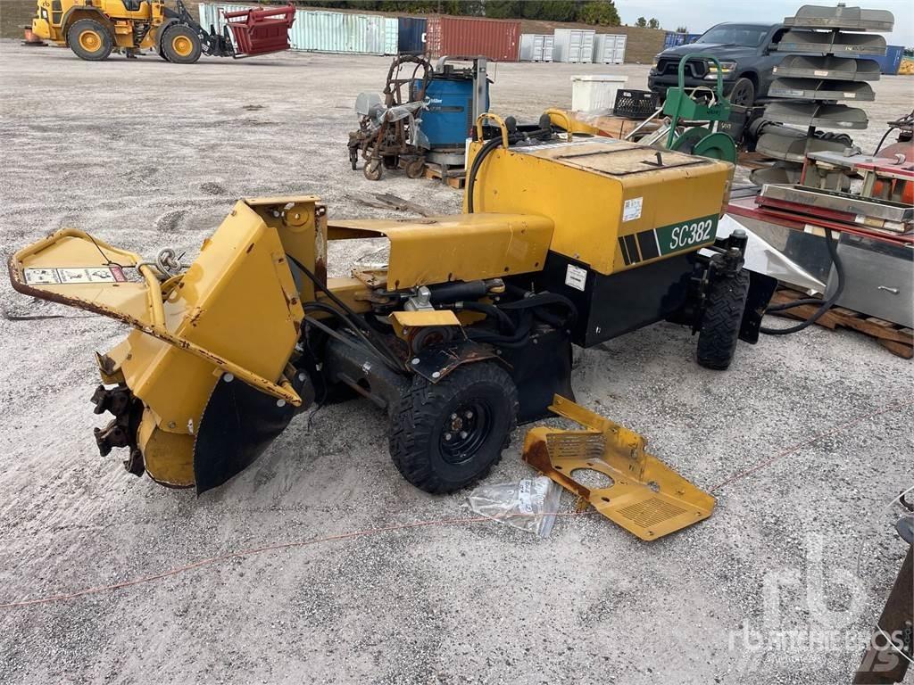 Vermeer SC382 Kelmų smulkintuvai