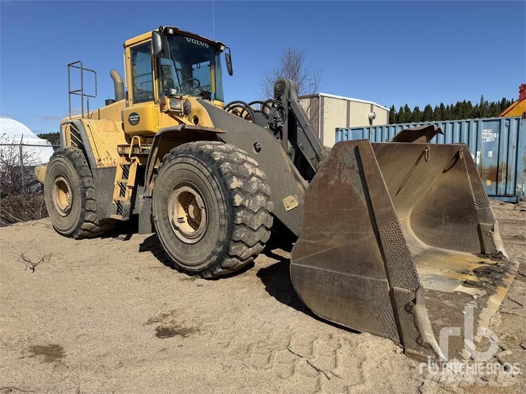 Volvo L220E Naudoti ratiniai krautuvai