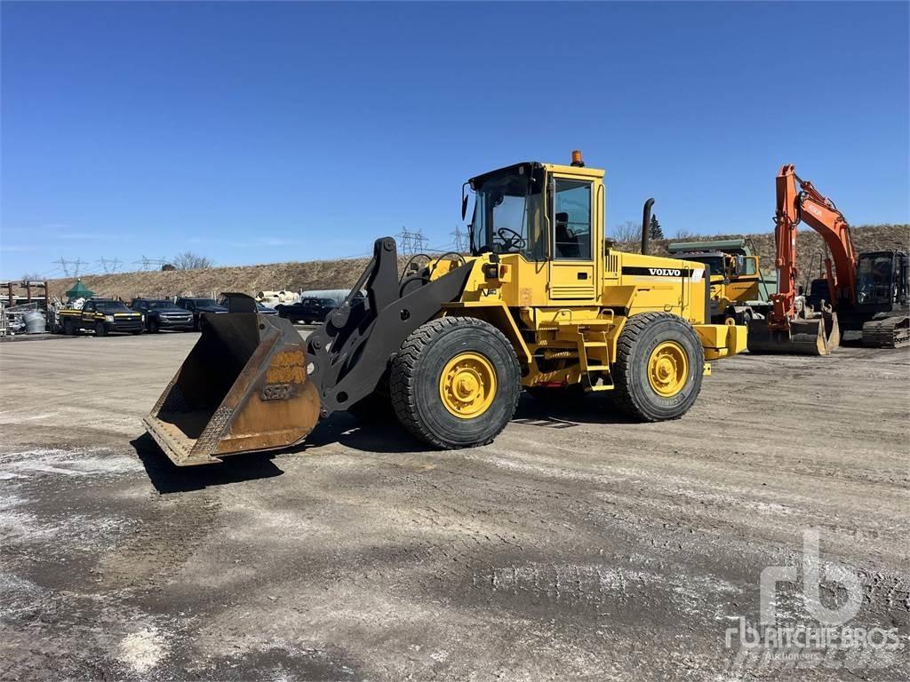 Volvo L90C Naudoti ratiniai krautuvai