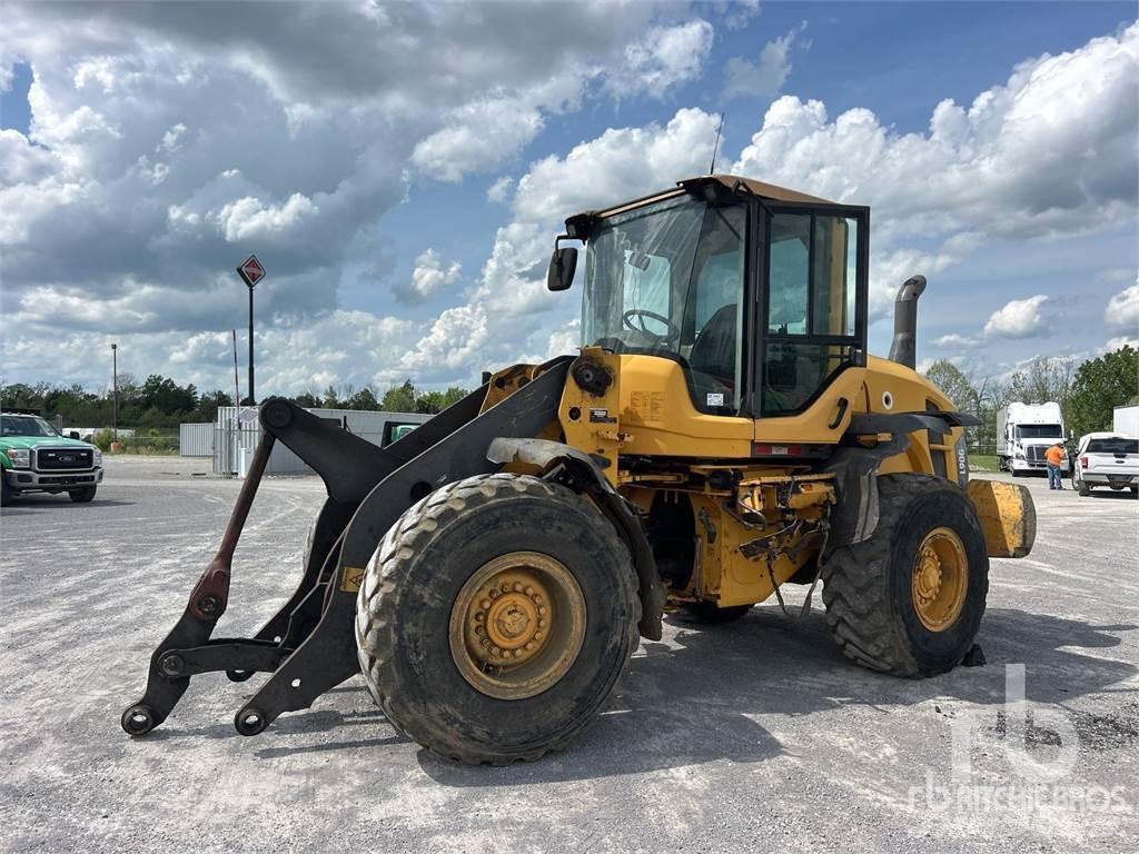 Volvo L90G Naudoti ratiniai krautuvai