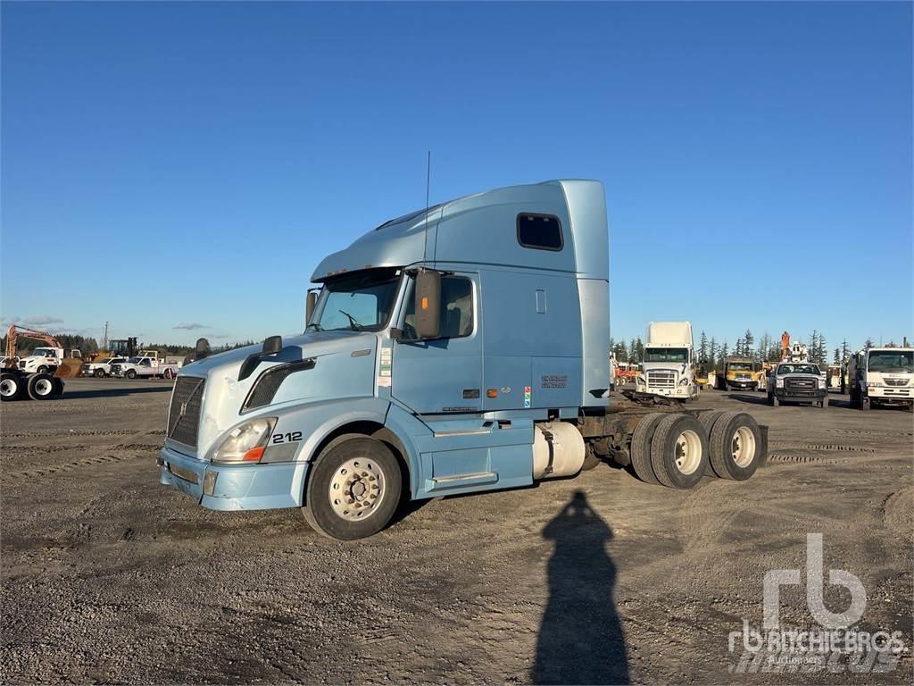 Volvo VNL Naudoti vilkikai