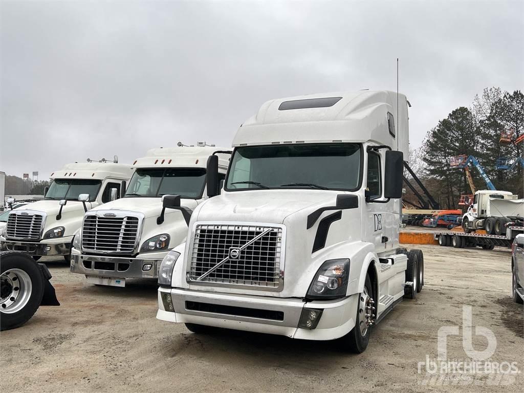 Volvo VNL Naudoti vilkikai