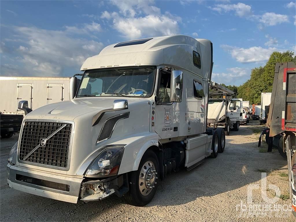 Volvo VNL Naudoti vilkikai